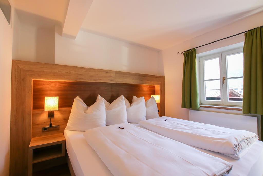 Hotel - Wirts'Haus "Zum Schweizer" ローファー エクステリア 写真