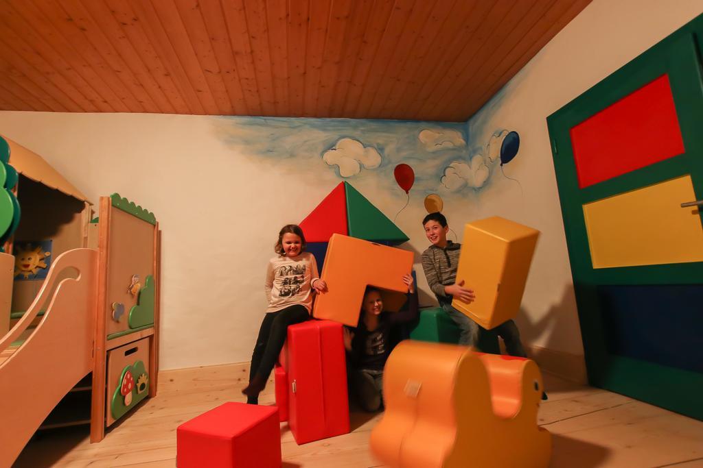 Hotel - Wirts'Haus "Zum Schweizer" ローファー エクステリア 写真